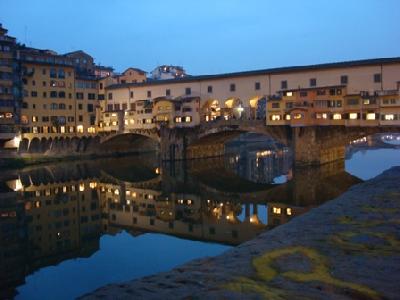 Ponte Vecchio ao anoitecer