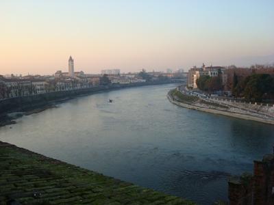 Da torre do castelo, o Rio Adige