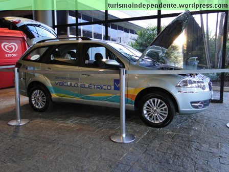 Carro elétrico em exposição