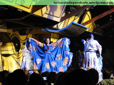 Show folclórico na Churrascaria Rafain