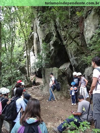 Gruta Colorida - área de espera