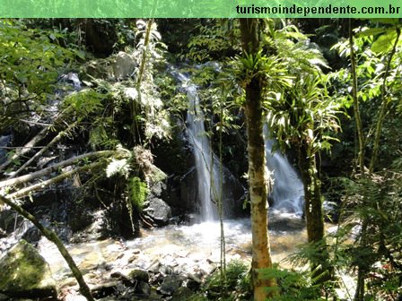 Cachoeira Três Quedas