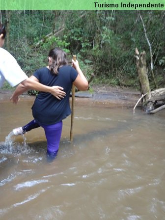 Atravessando o rio