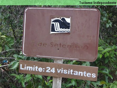 Placa indicativa da Cachoeira 7 de Setembro.