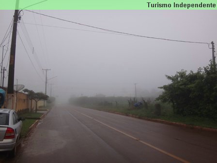 Bastante neblina e um pouco de chuva.