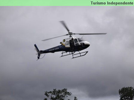 Helicóptero usado no resgate da vítima.