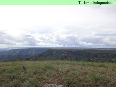 O trator passou por um mirante, com vista para a Chapada.