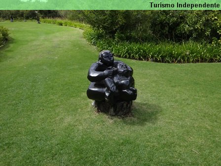 Estátua no Jardim Botânico de Cidade do Cabo.