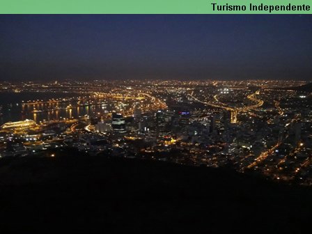 Noite na Cidade do Cabo.