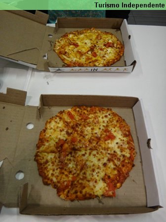 Pizza do Debonairs - Shopping V&A.