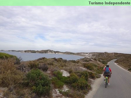 Pedalando por Rottnest Island, Perth, Austrália.