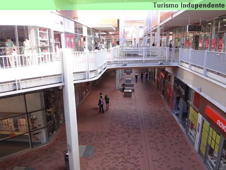 Harbour Town, o shopping dos descontos.