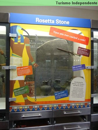 A Pedra de Rosetta (cópia), no WA Museum.