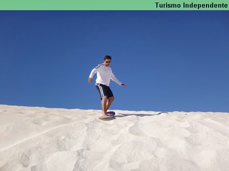 Lancelin Sand Dunes: tentando descer em pé.