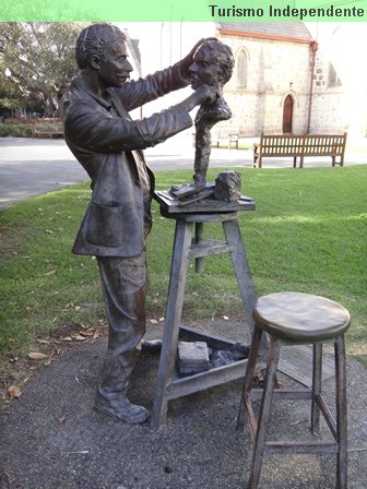 Pietro Giacomo Porcelli, escultor italiano autor de muitas obras na Austrália.