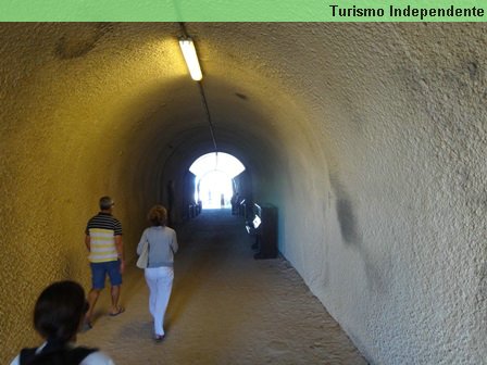 Whale Tunnel, em Fremantle