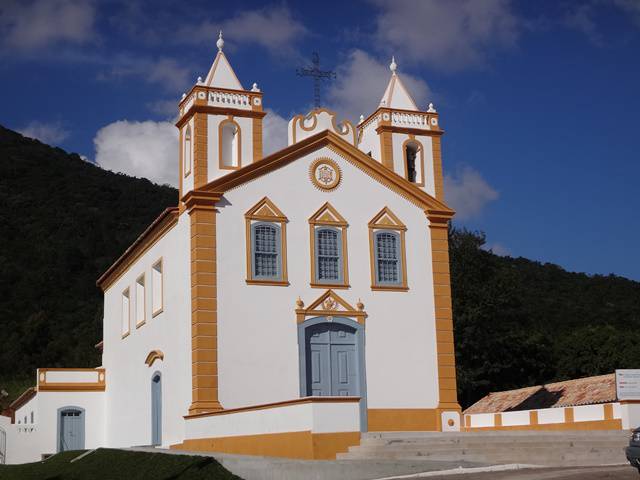 Paróquia Nossa Senhora da Lapa, em Ribeirão da Ilha.
