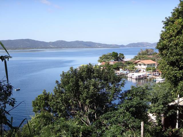 Trilha da Costa da Lagoa ao Canto dos Araçás, em Florianópolis.