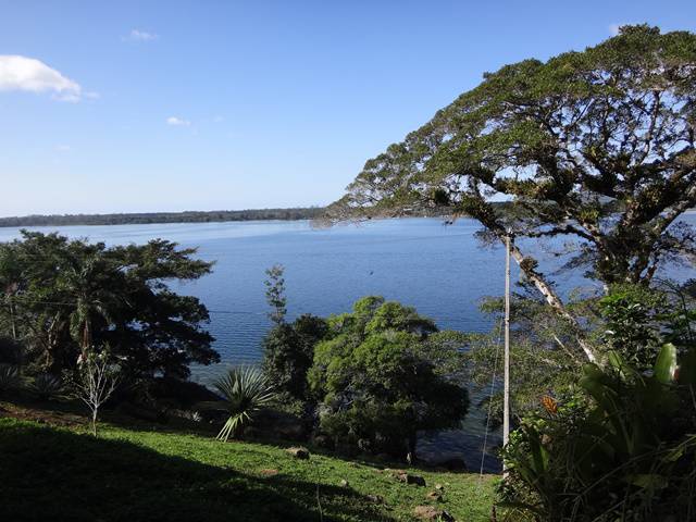 Trilha da Costa da Lagoa ao Canto dos Araçás, em Florianópolis.