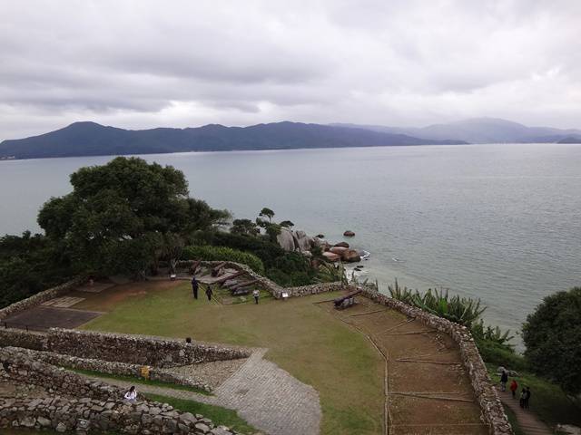 Visão da Casa do Comandante - Fortaleza de São José da Ponta Grossa.