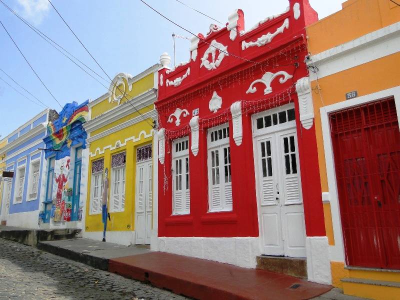 Construções coloridas de Olinda/PE.