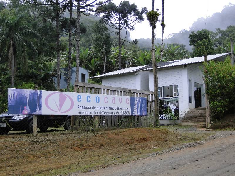 A Eco Cave fica na estrada que liga Apiaí a Iporanga.