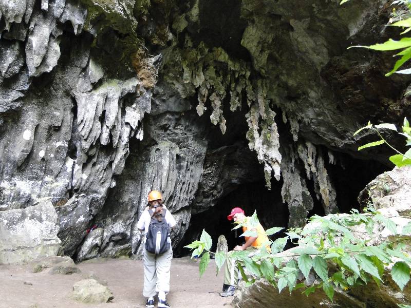 Entrada da Caverna do Morro Preto, no Núcleo Santana do PETAR.