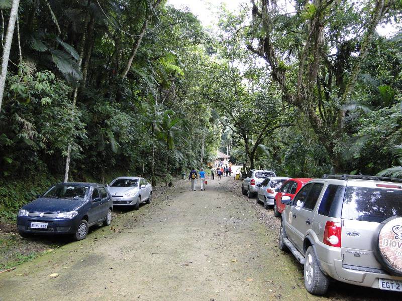 Estacionamento. Ainda que conseguimos parar bem próximo.