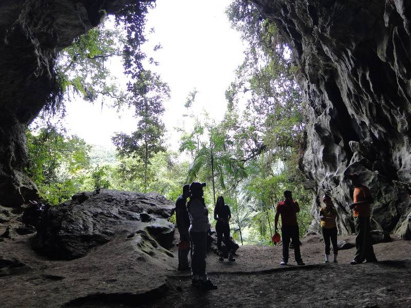 Entrada da Caverna do Morro Preto, no Núcleo Santana do PETAR.