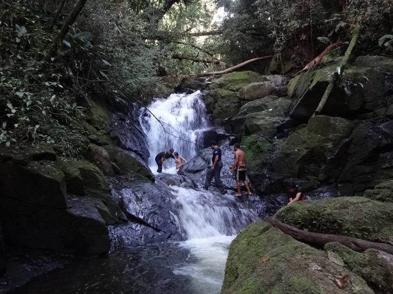 Parque da Onça Parda - Cachoeira do Ribeirão Branco.