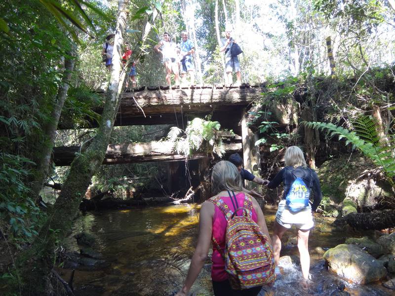 Parque da Onça Parda - Trilha da Cachoeira do Ribeirão Branco.