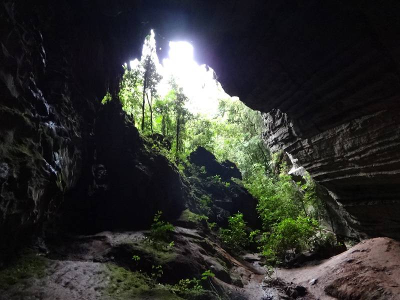 Chegando ao final da Caverna do Couto.