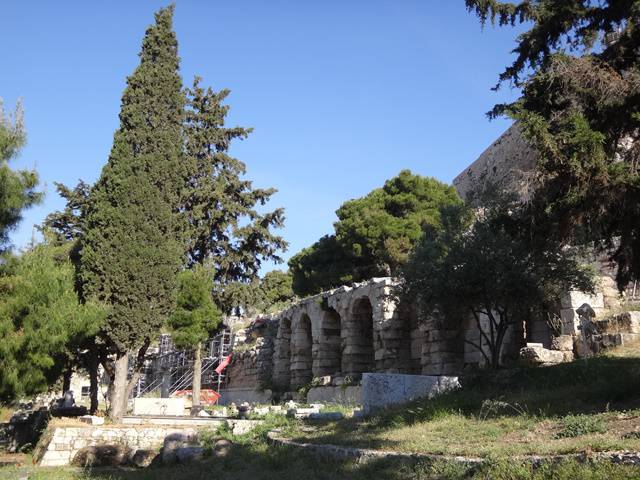 Stoa de Eumenes - Acrópole de Atenas.