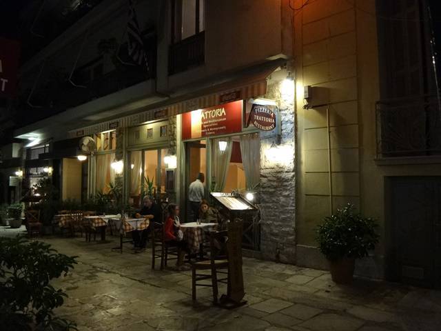 Restaurante Trattoria, em Plaka, Atenas.