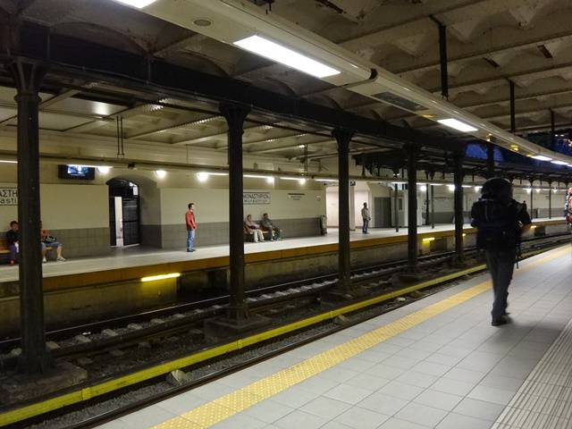 Estação Monastiraki do metrô de Atenas.