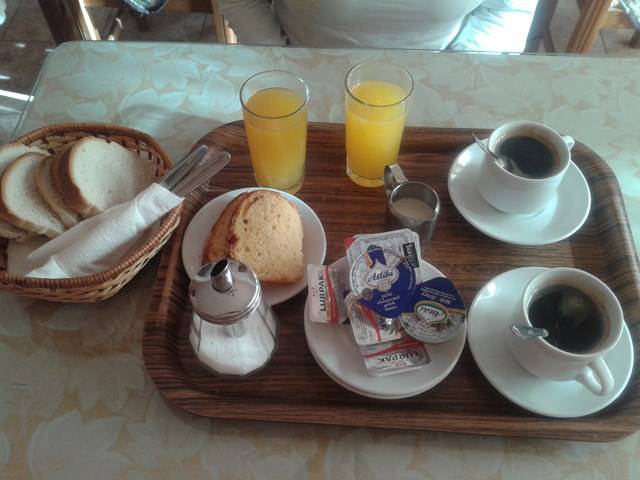 Café da manhã - hotel Villa Ilios - Santorini.