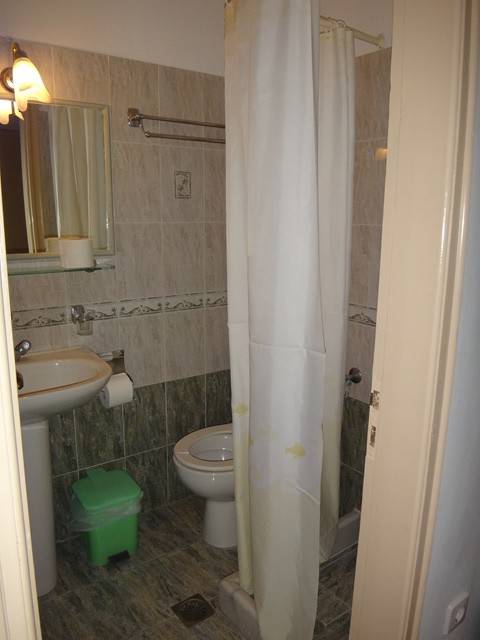 Banheiro do hotel Villa Ilios, em Santorini.