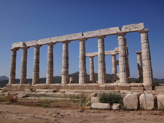 Templo de Poseidon, no Cabo Sounio, em Atenas.