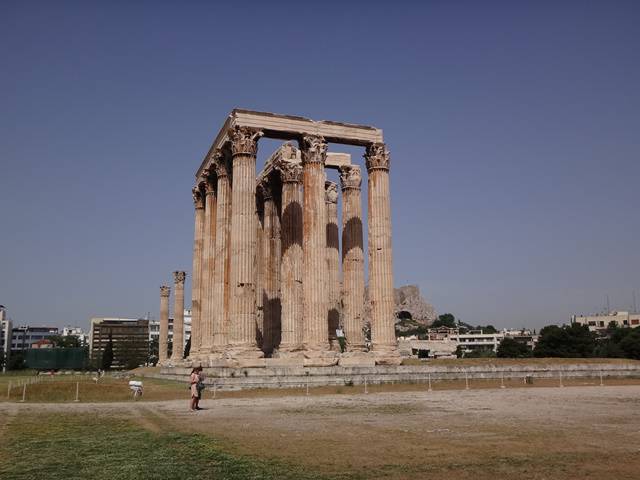Templo de Zeus Olímpico, em Atenas.