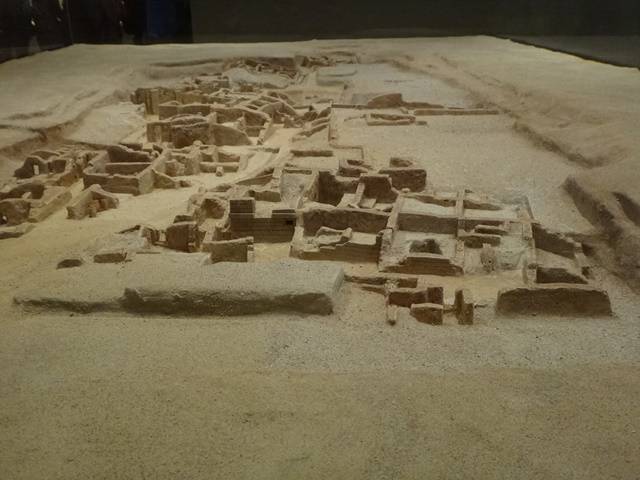 Maquete das escavações em Akrotiri.