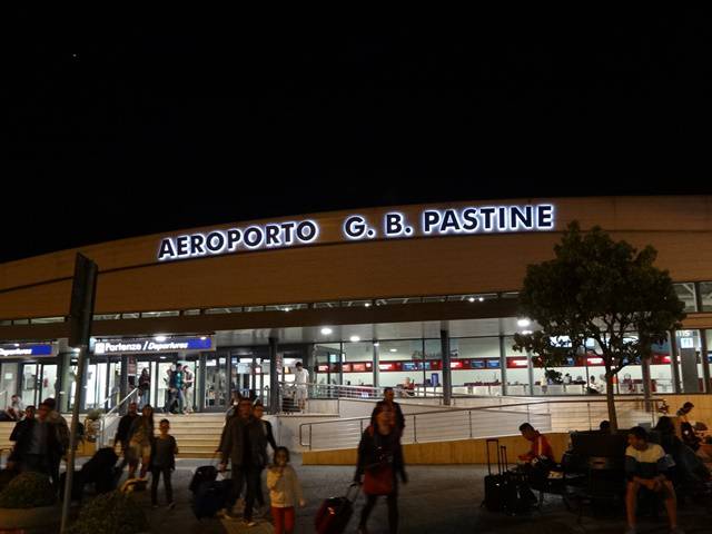 Aeroporto Giovan Battista Pastine, ou simplesmente Roma-Ciampino.