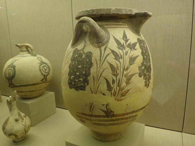 Vaso do século 17 a.C. - Museu Pré-Histórico de Fira.