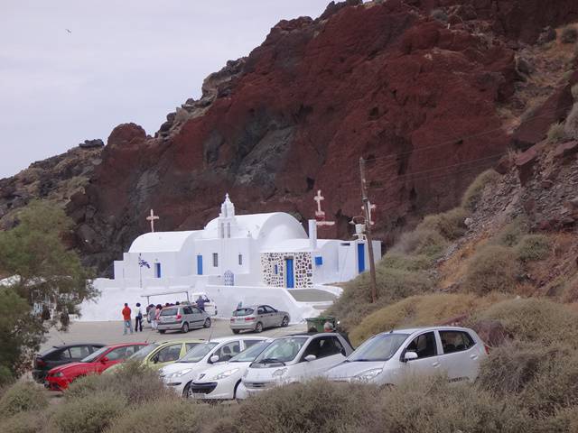 Igreja Agios Nikolaos, no caminho para a Red Beach.