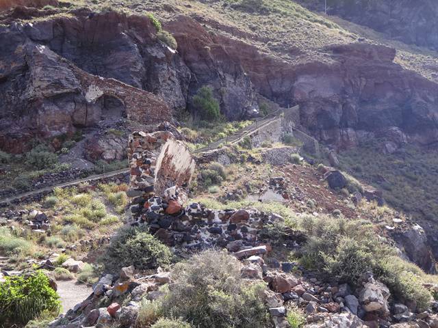 Ruínas no monte Skaros.