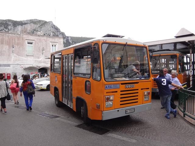 Ônibus em Capri