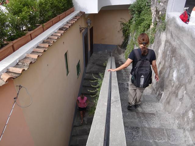 Escadarias para chegar ao centro de Positano.