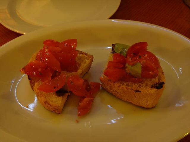 Bruschetta como entradinha.