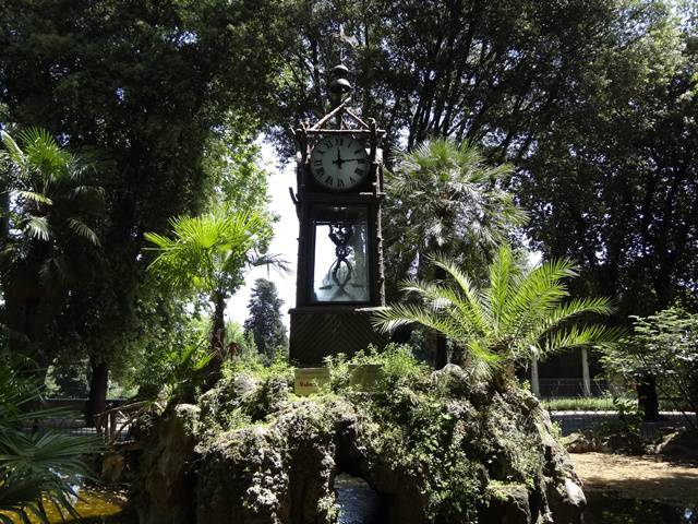 Relógio de água na Villa Borghese.