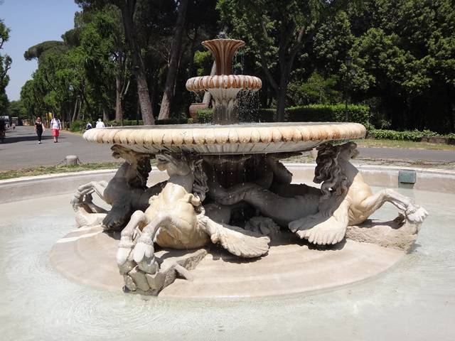 Fonte dos Cavalos Marinhos na Villa Borghese.