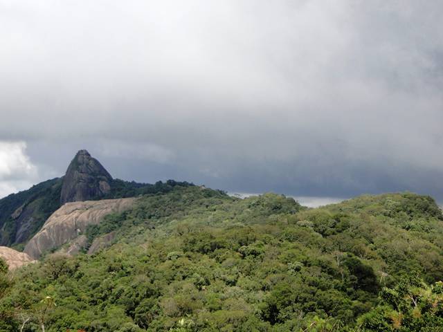 Pedra do Cume vista da Pedra do Altar/Marino